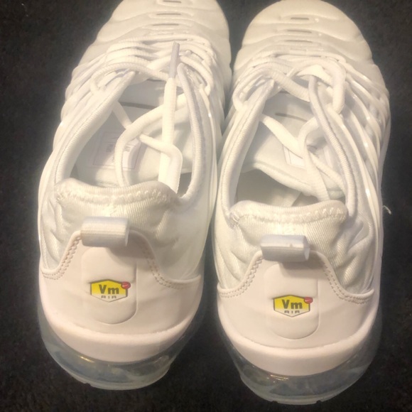 Nike Air Vapormax - Picture 2 of 9